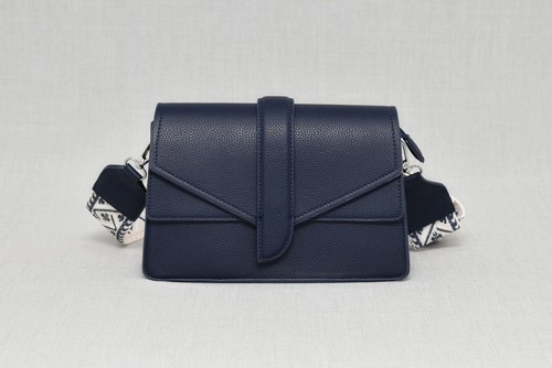 Дамска чанта В0629